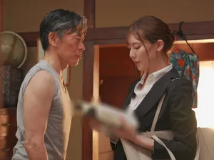 Phim Sex Trên Xe Hơi - Cô nàng tóc đỏ Linda Sweet quan hệ với tài xế của mình