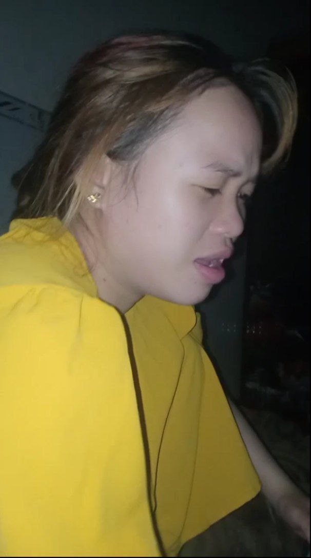 Chị ơi dừng lại, em "khó chịu" quá...